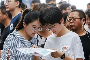 预热联赛杯决赛！回顾红蓝大战进球：对轰世界波；阿扎尔闪转腾挪